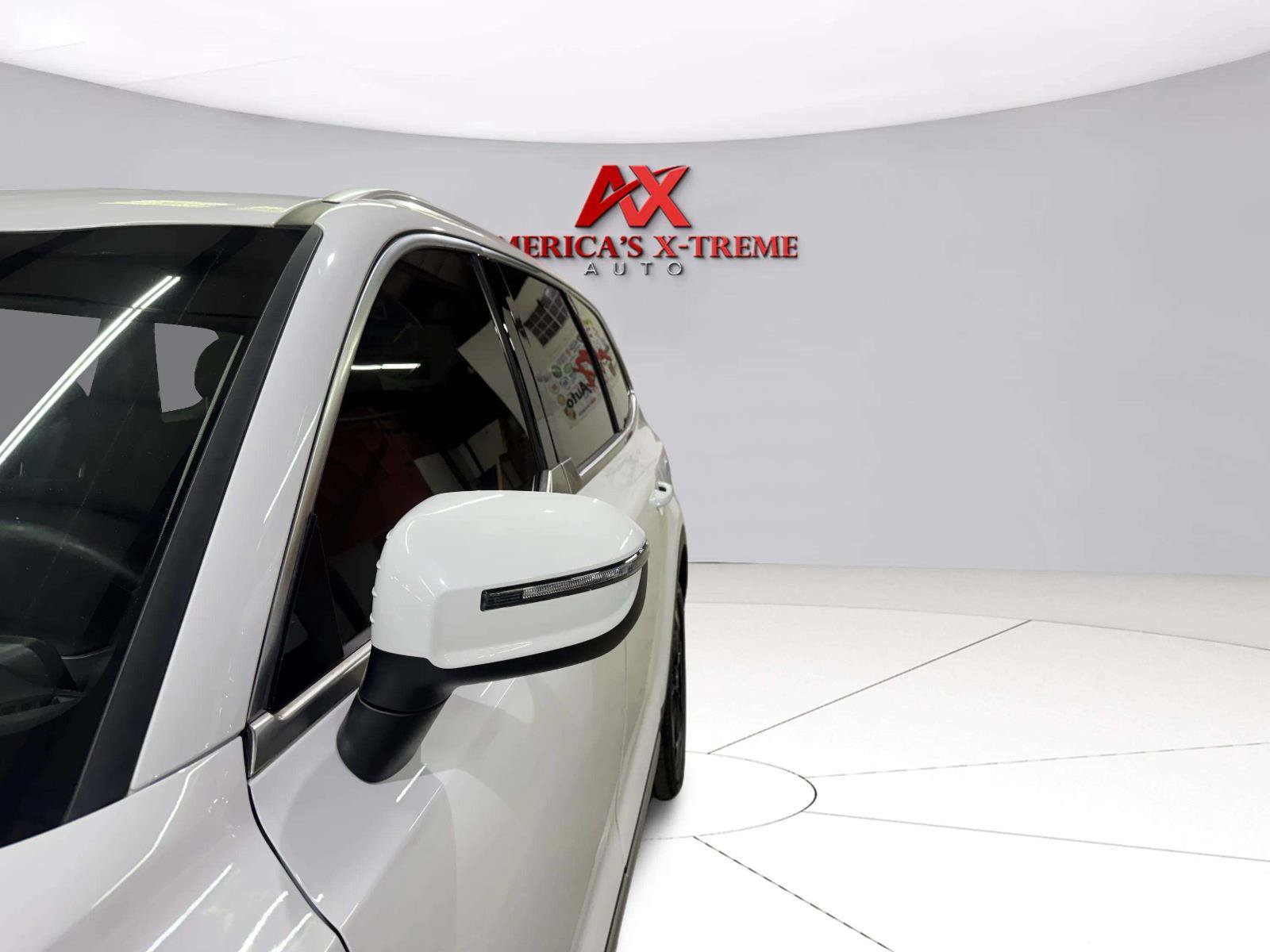 Used 2023 Kia Telluride EX w/ EX Captain's Chair Package FWD image 18