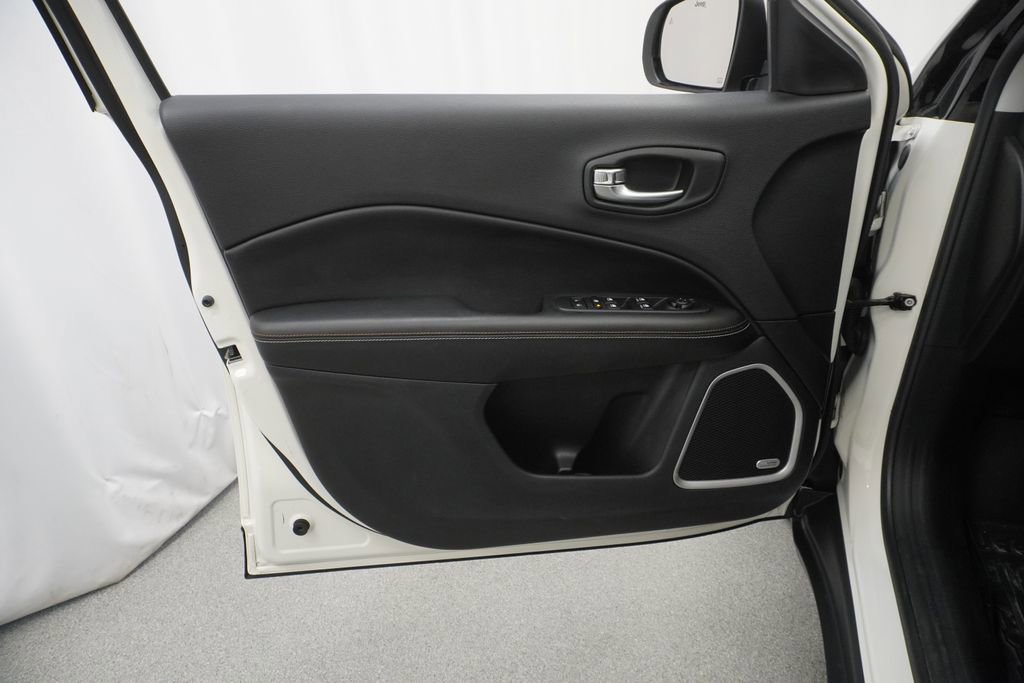 Certified 2020 Jeep Compass Latitude image 42