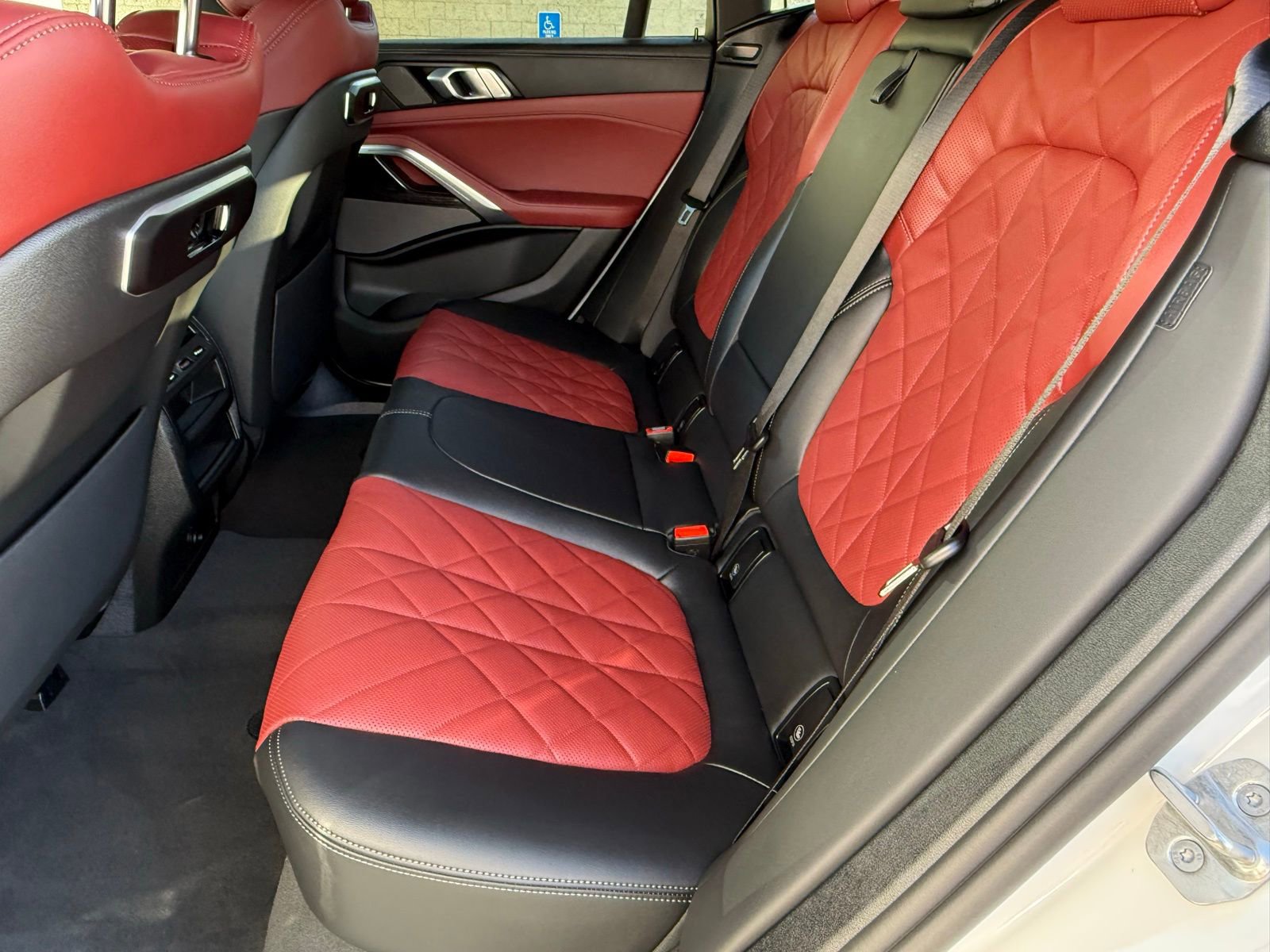 New 2026 BMW X6 xDrive40i w/ Premium Package image 30