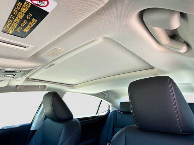 Used 2020 Lexus ES 300h w/ Premium Package FWD image 26