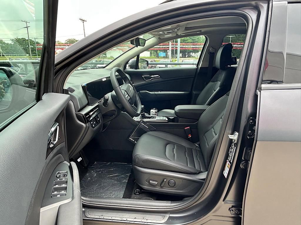 New 2026 Kia Sportage SX image 11