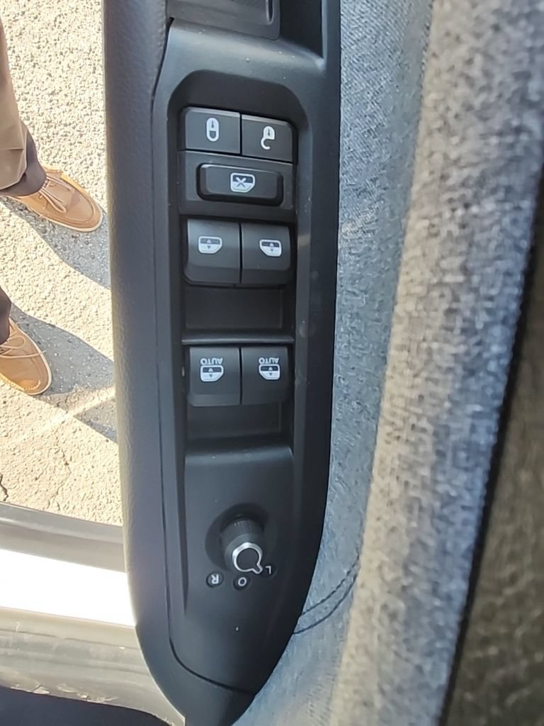 New 2026 Jeep Compass Latitude AWD/4WD image 27