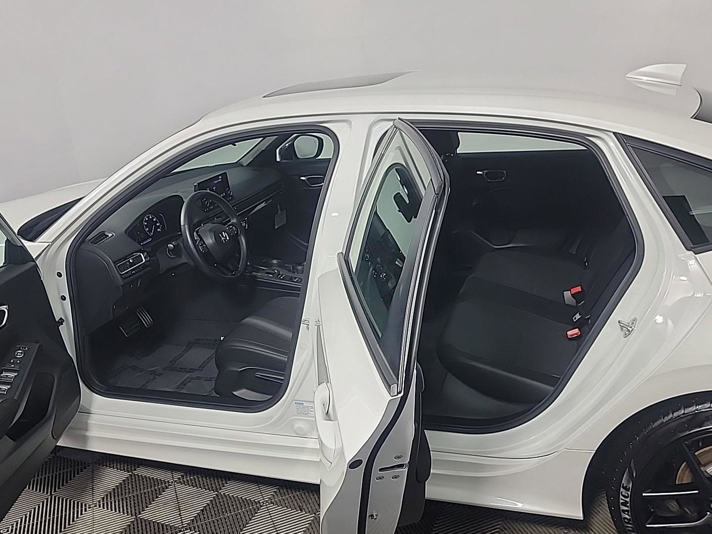 Certified 2025 Honda Civic Sport Touring image 16