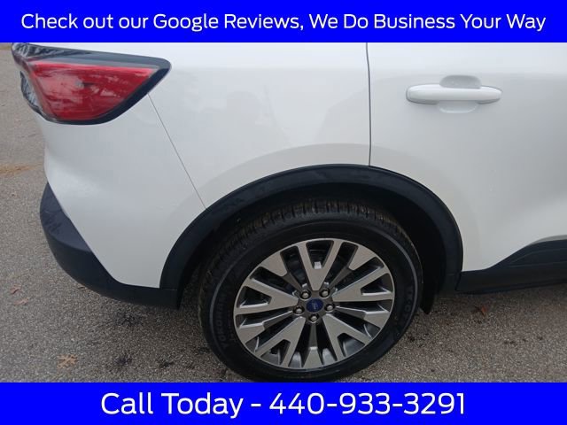 Certified 2022 Ford Escape Titanium w/ Class II Trailer Tow Package image 23