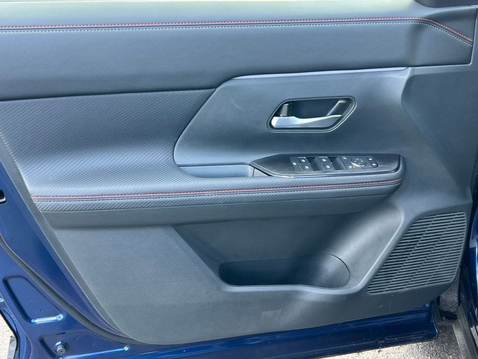 New 2025 Nissan Kicks SR w/ SR Premium Package image 13