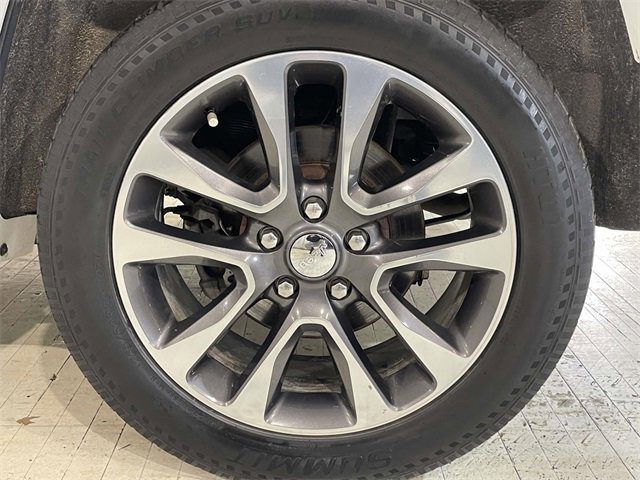 Used 2018 Jeep Grand Cherokee Overland image 15