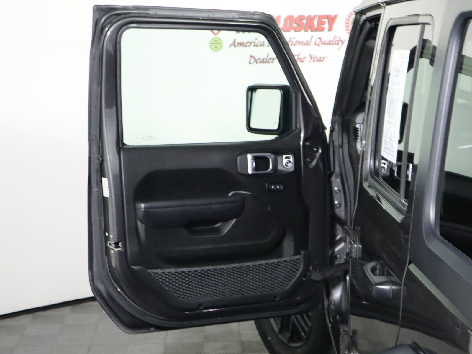 Used 2024 Jeep Wrangler Sport S image 30