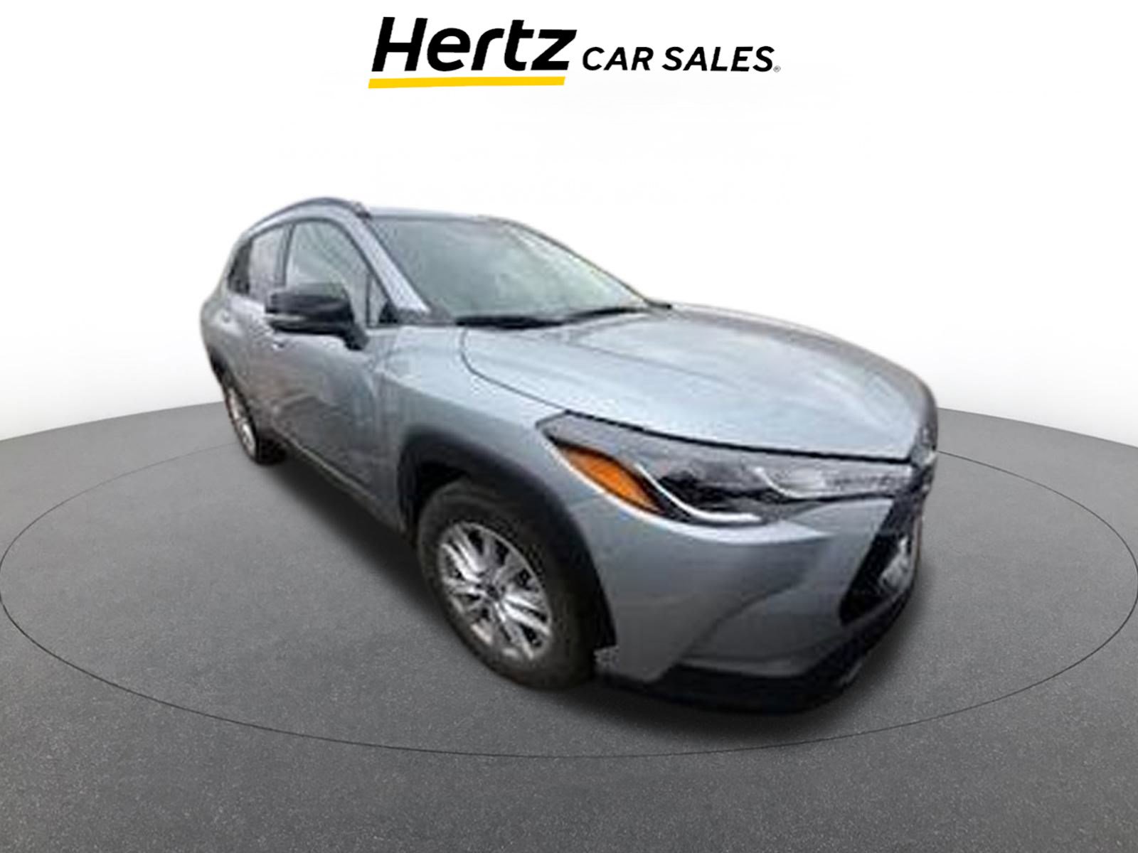 Used 2025 Toyota Corolla Cross LE image 1