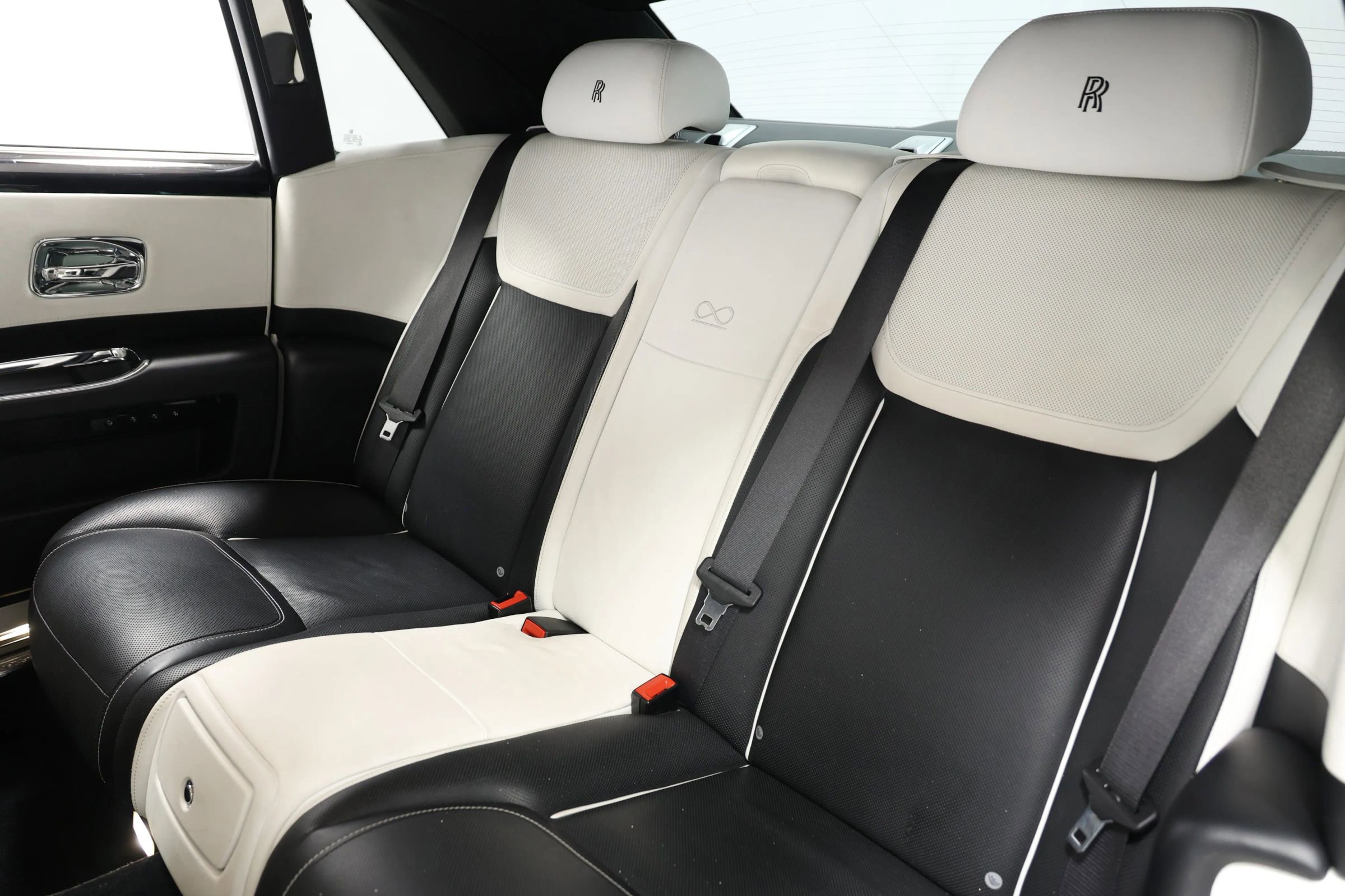 Used 2017 Rolls-Royce Ghost Series II Sedan 4D image 3