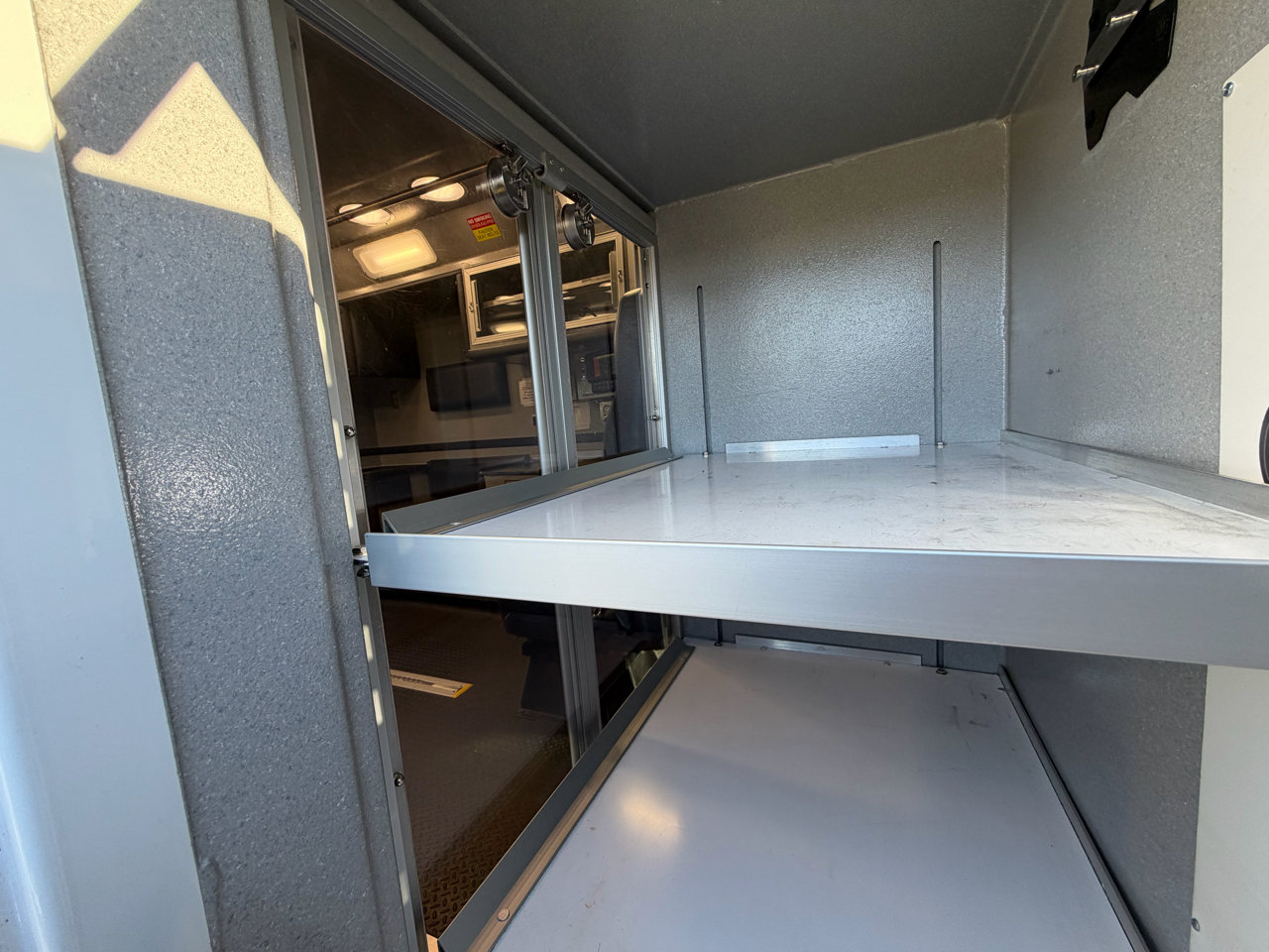 Used 2015 Chevrolet Express 4500 w/ Ambulance Package image 28