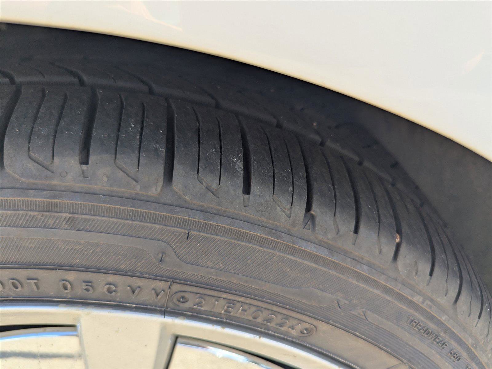 Used 2019 Volkswagen Beetle S image 11