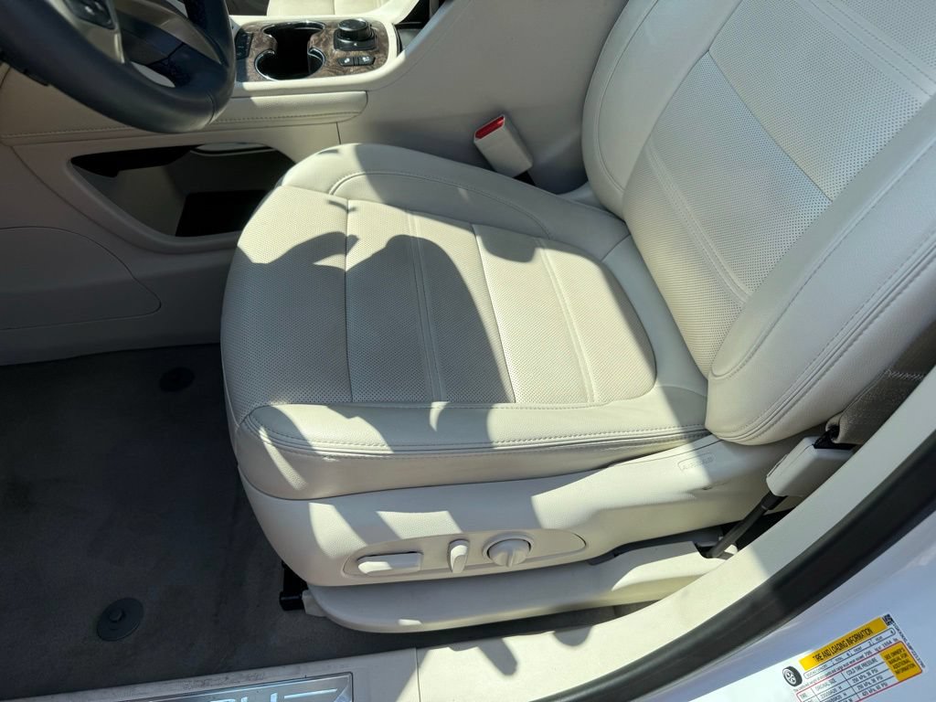 Used 2023 GMC Acadia Denali AWD/4WD image 8
