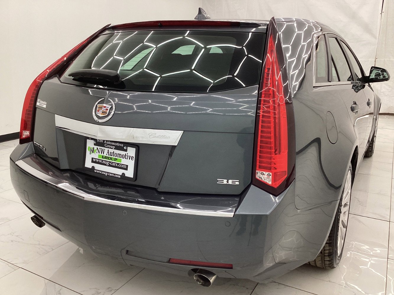 Used 2011 Cadillac CTS Premium image 9