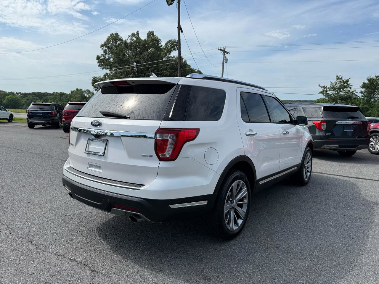 Used 2018 Ford Explorer Limited w/ Equipment Group 301A AWD/4WD image 6