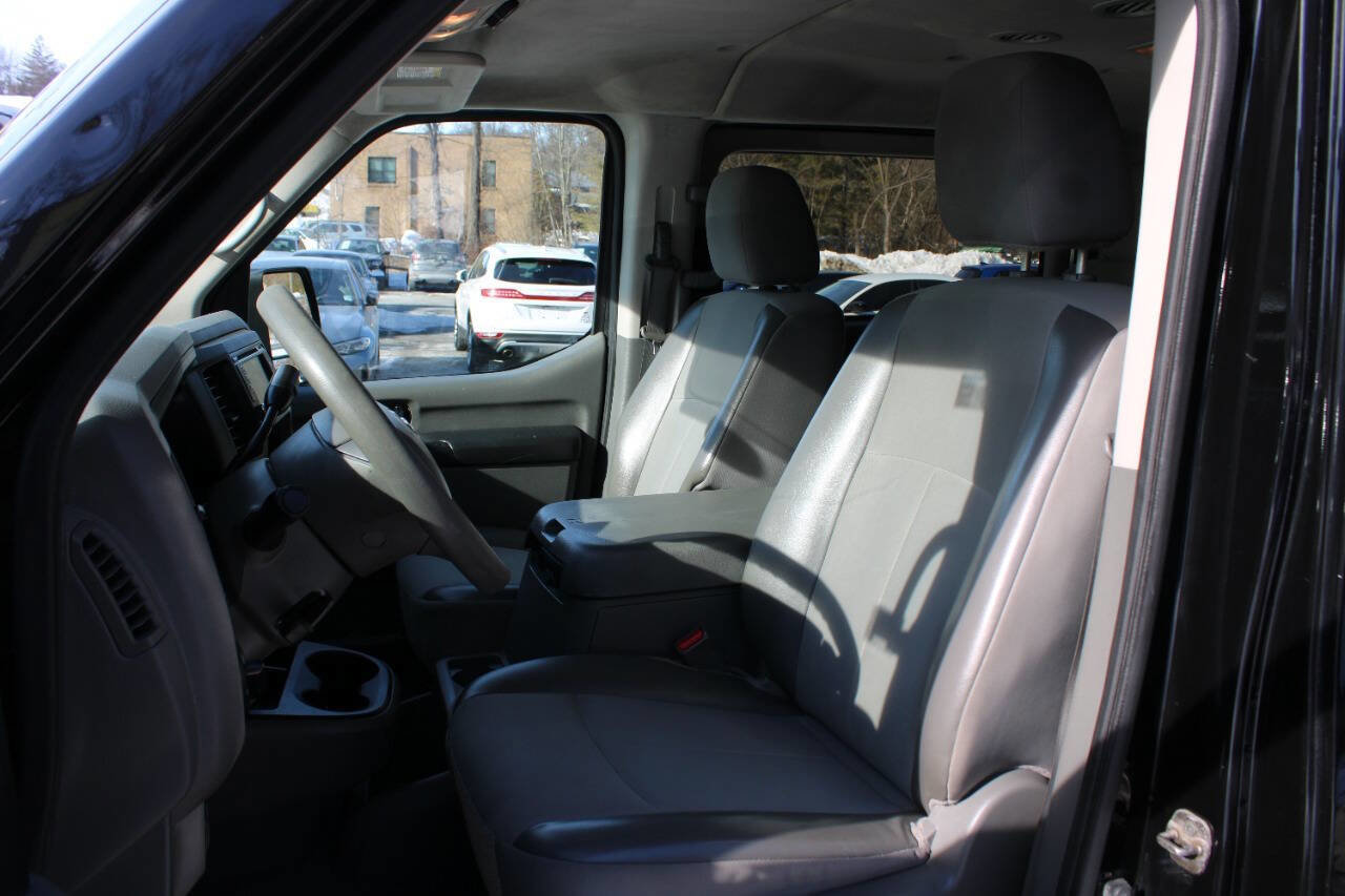 Used 2016 Nissan NV 3500 SV w/ SV Technology Package image 22