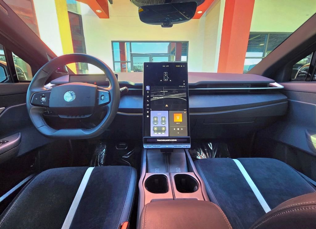 Used 2023 Fisker Ocean Extreme image 18