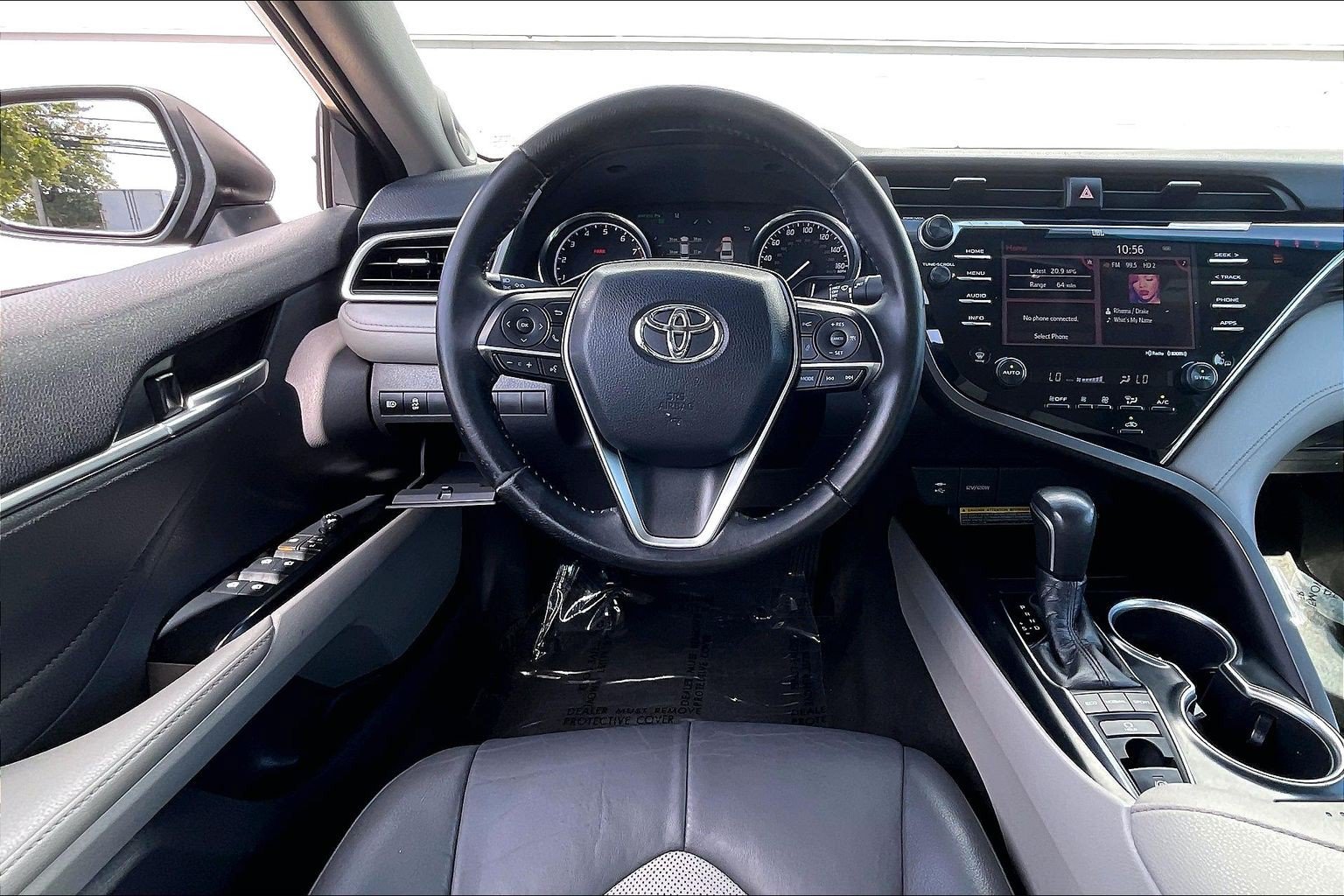 Used 2018 Toyota Camry XLE FWD image 6
