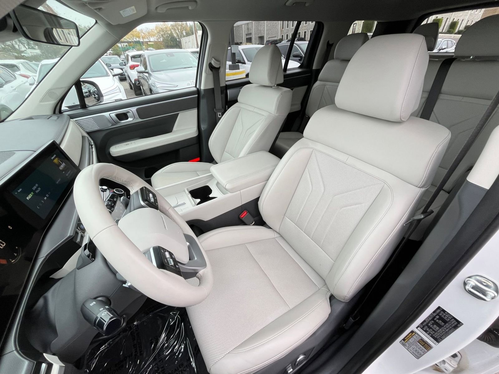 Used 2025 Hyundai Santa Fe SEL AWD/4WD image 39
