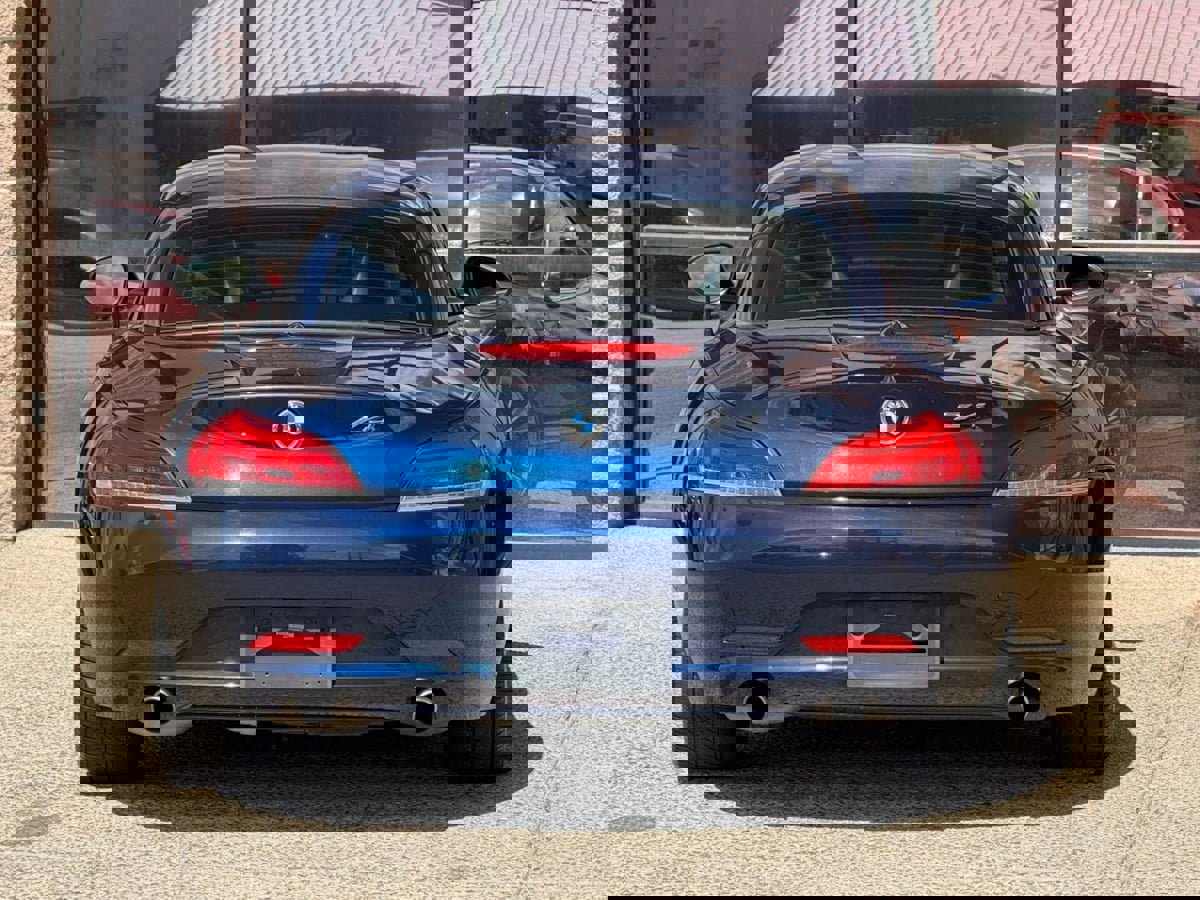 Used 2014 BMW Z4 sDrive35i RWD image 17