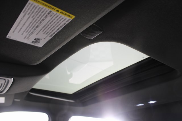 Used 2025 GMC Sierra 1500 AT4 w/ AT4 Premium Package image 12