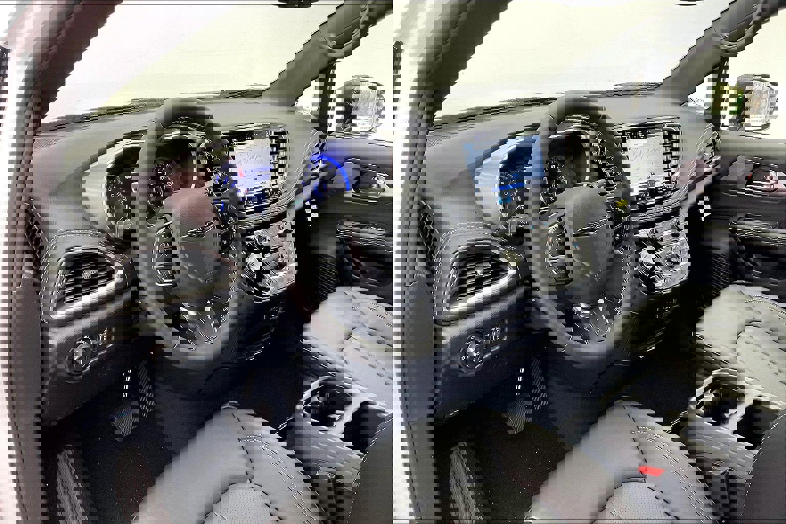 New 2026 Chrysler Pacifica Select image 4