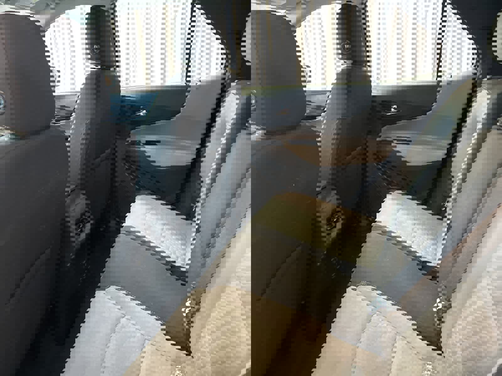 Used 2018 Chevrolet Equinox LS image 20