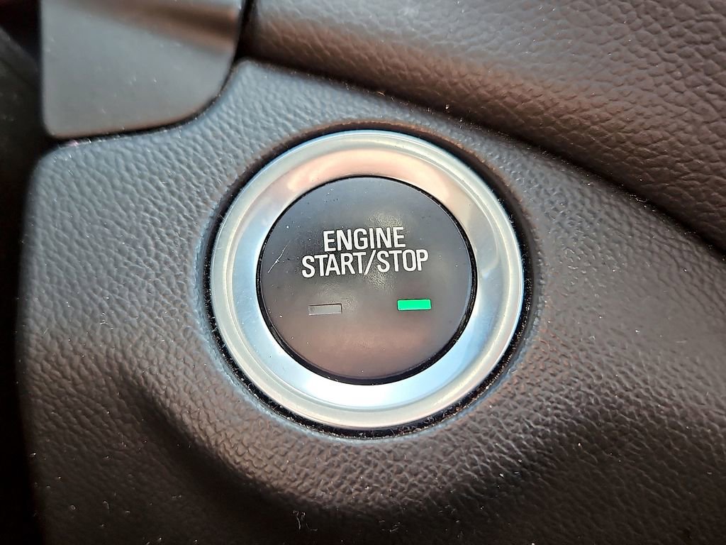 Used 2021 Chevrolet Equinox LT image 24