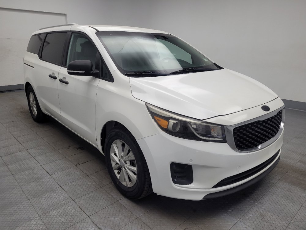 Used 2017 Kia Sedona LX w/ LX Essentials Premium Package FWD image 13