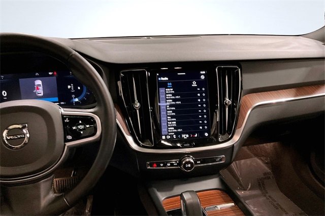 Certified 2025 Volvo V60 B5 Cross Country Plus image 7