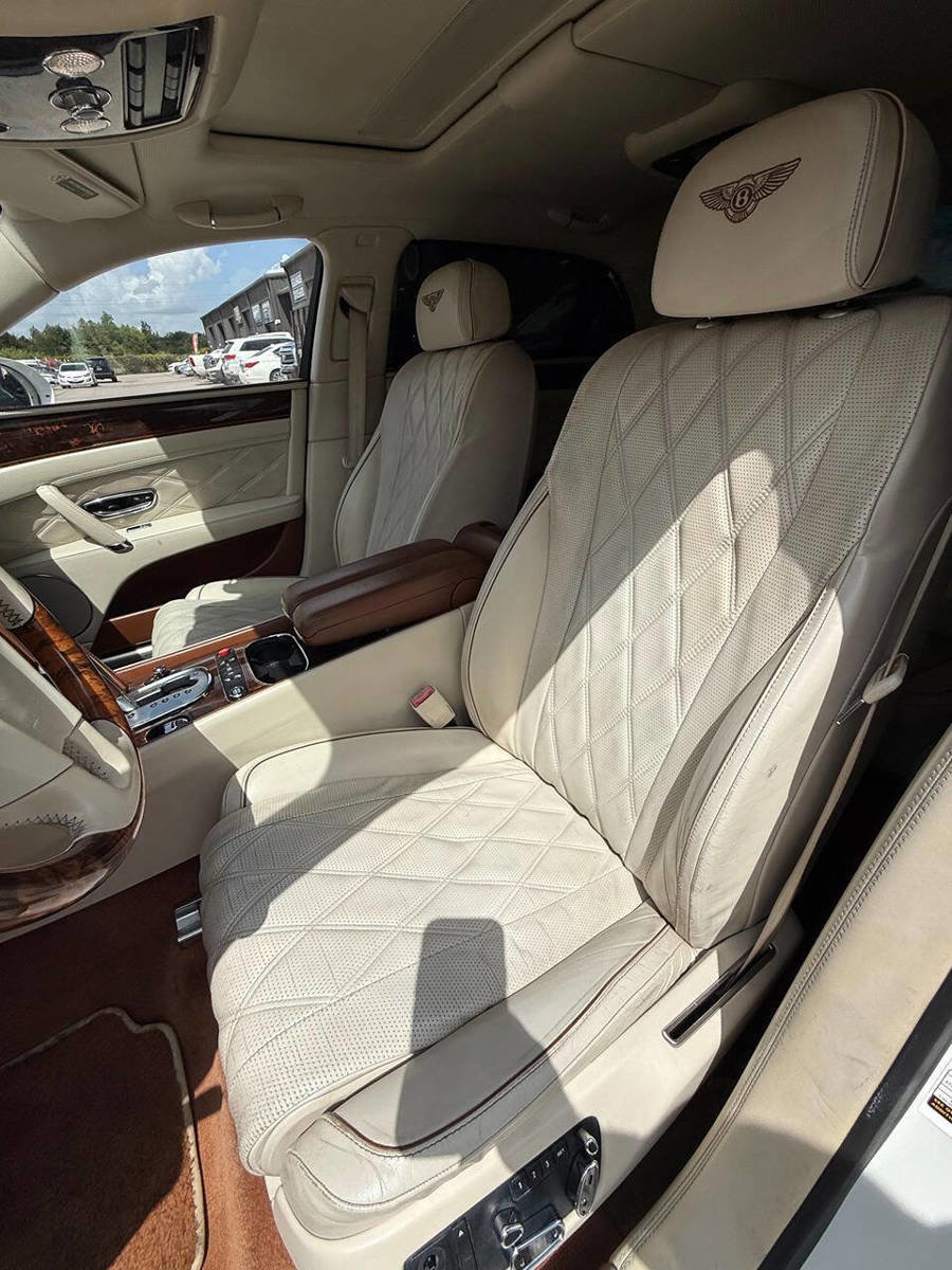 Used 2015 Bentley Flying Spur W12 image 12