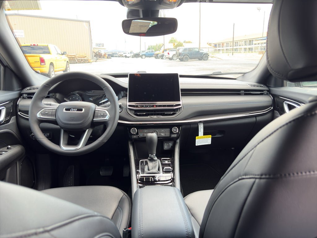 New 2026 Jeep Compass Latitude AWD/4WD image 21