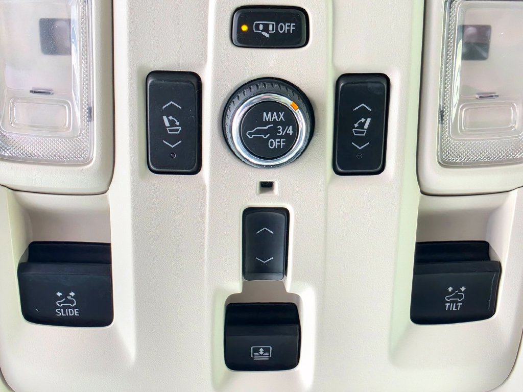 Used 2024 GMC Yukon XL Denali AWD/4WD image 77