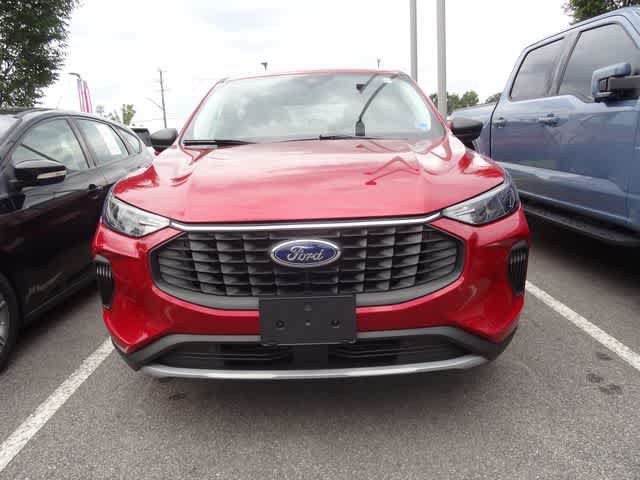 Used 2023 Ford Escape Active AWD/4WD image 2