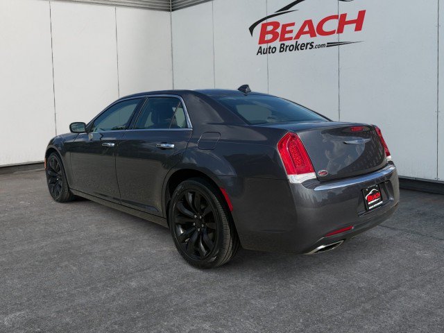 Used 2019 Chrysler 300 Limited RWD image 11