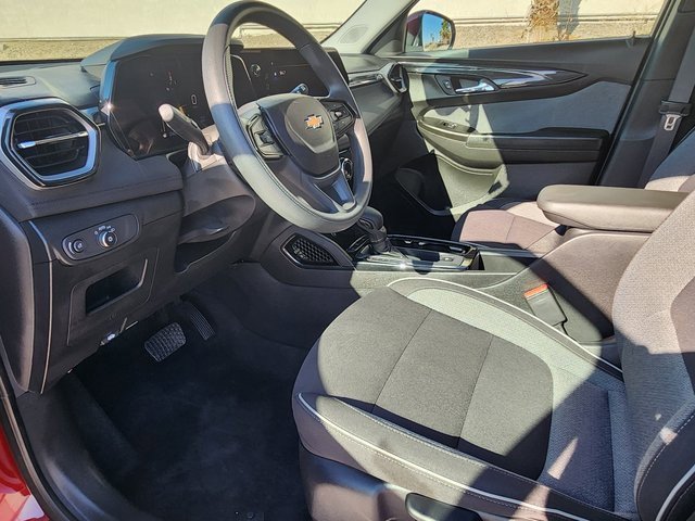 Used 2024 Chevrolet TrailBlazer LT w/ Driver Confidence Package image 11