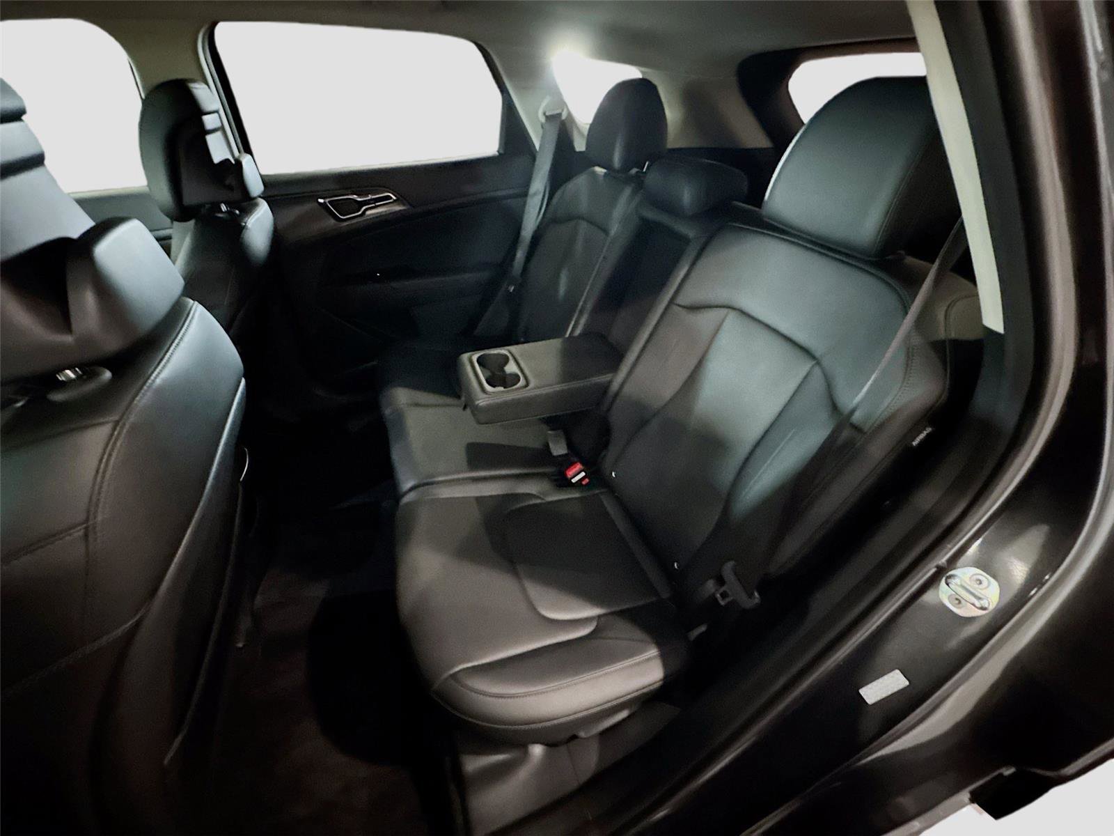 Used 2024 Kia Sportage SX image 18