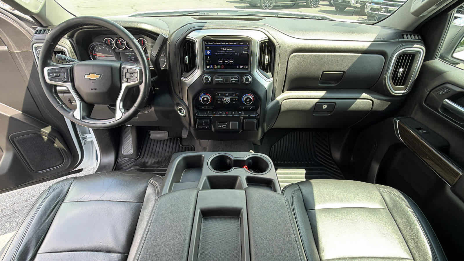 Used 2019 Chevrolet Silverado 1500 LT w/ All-Star Edition AWD/4WD image 26