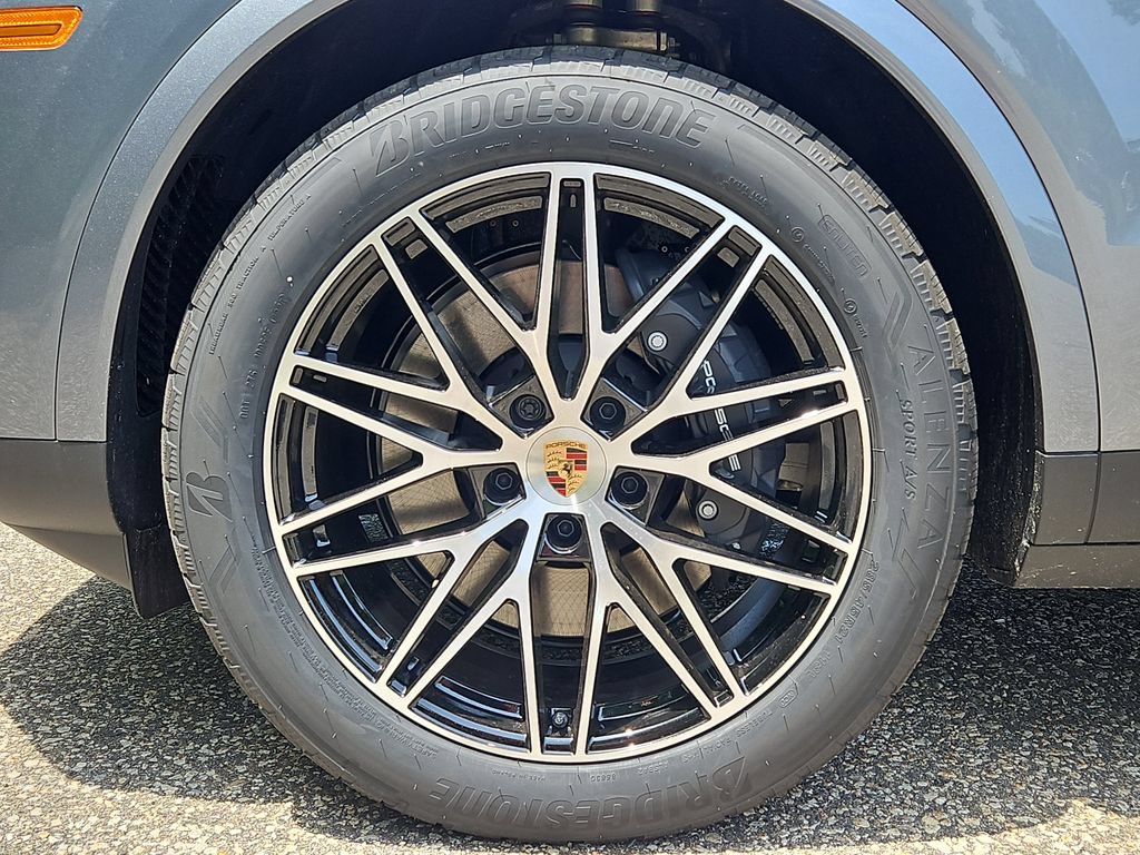 New 2026 Porsche Cayenne AWD/4WD image 8