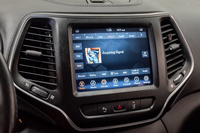 Used 2021 Jeep Cherokee Latitude Lux w/ Comfort/Convenience Group AWD/4WD image 16