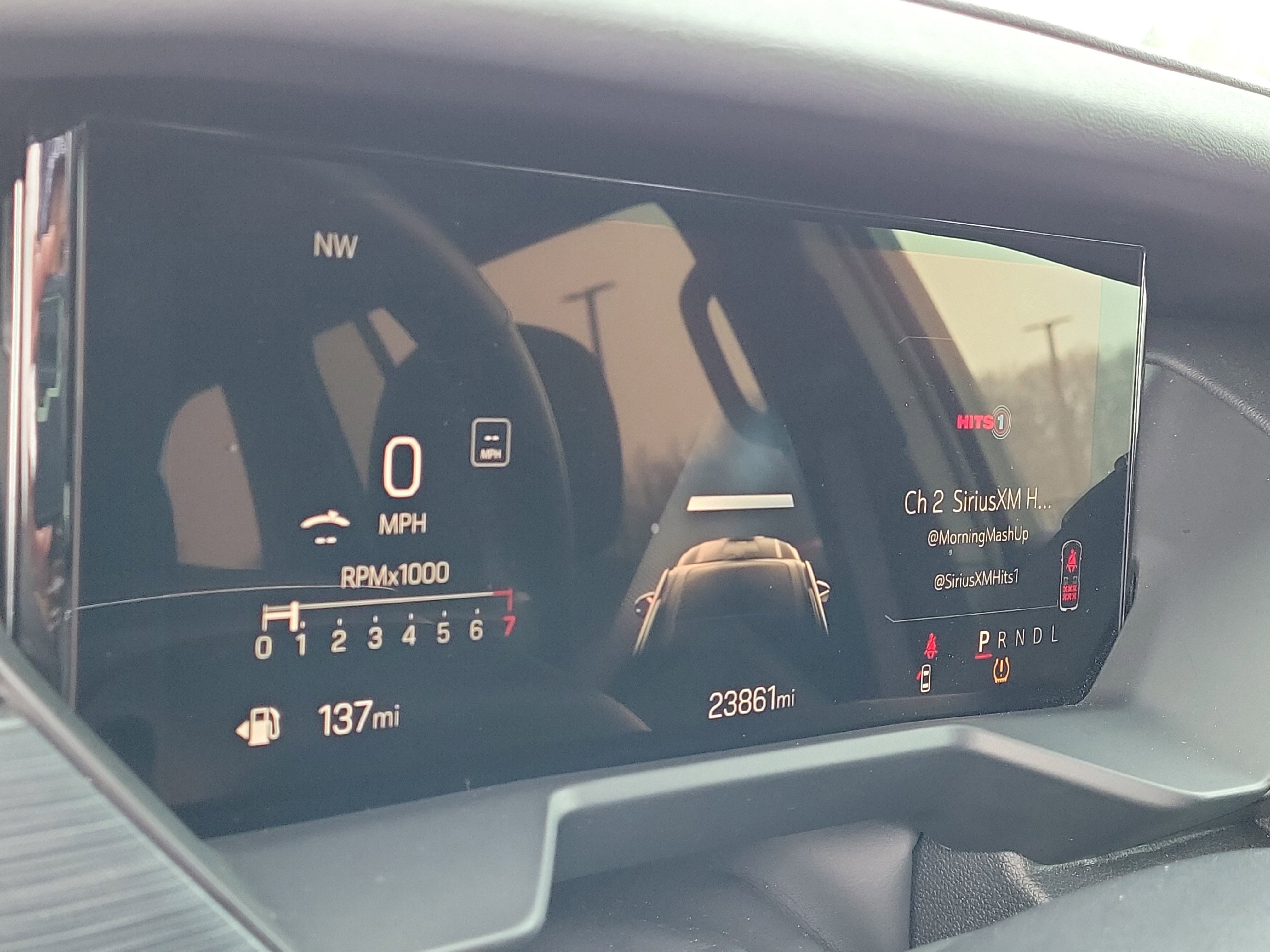 Used 2025 GMC Acadia Elevation image 27