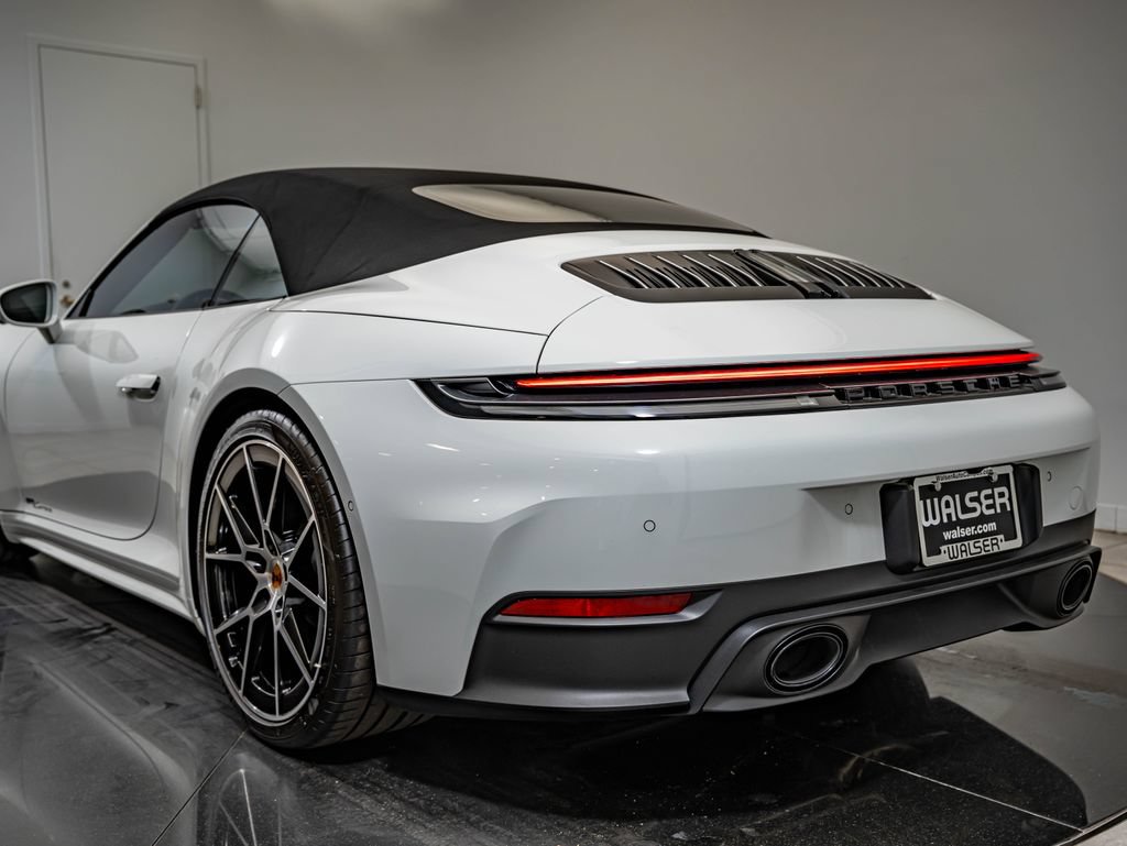 Certified 2025 Porsche 911 Carrera RWD image 24