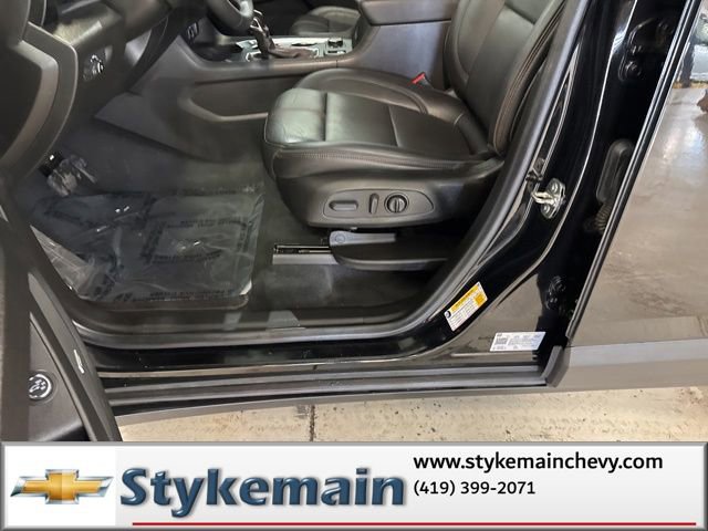 Used 2022 Chevrolet Traverse RS image 28