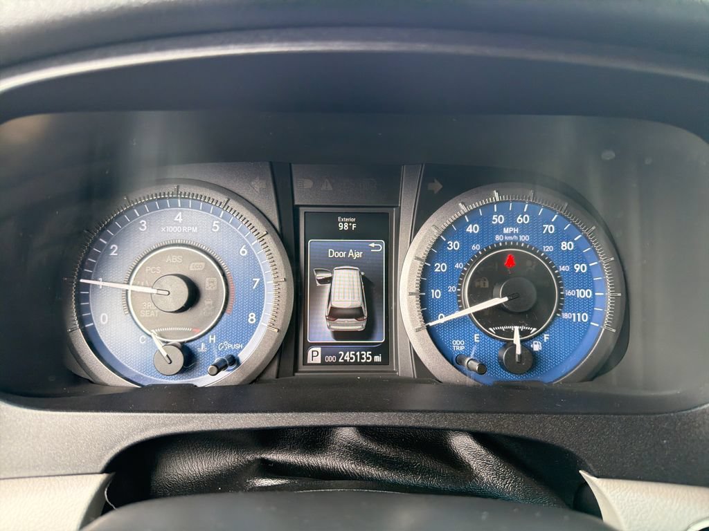 Used 2015 Toyota Sienna XLE FWD image 15