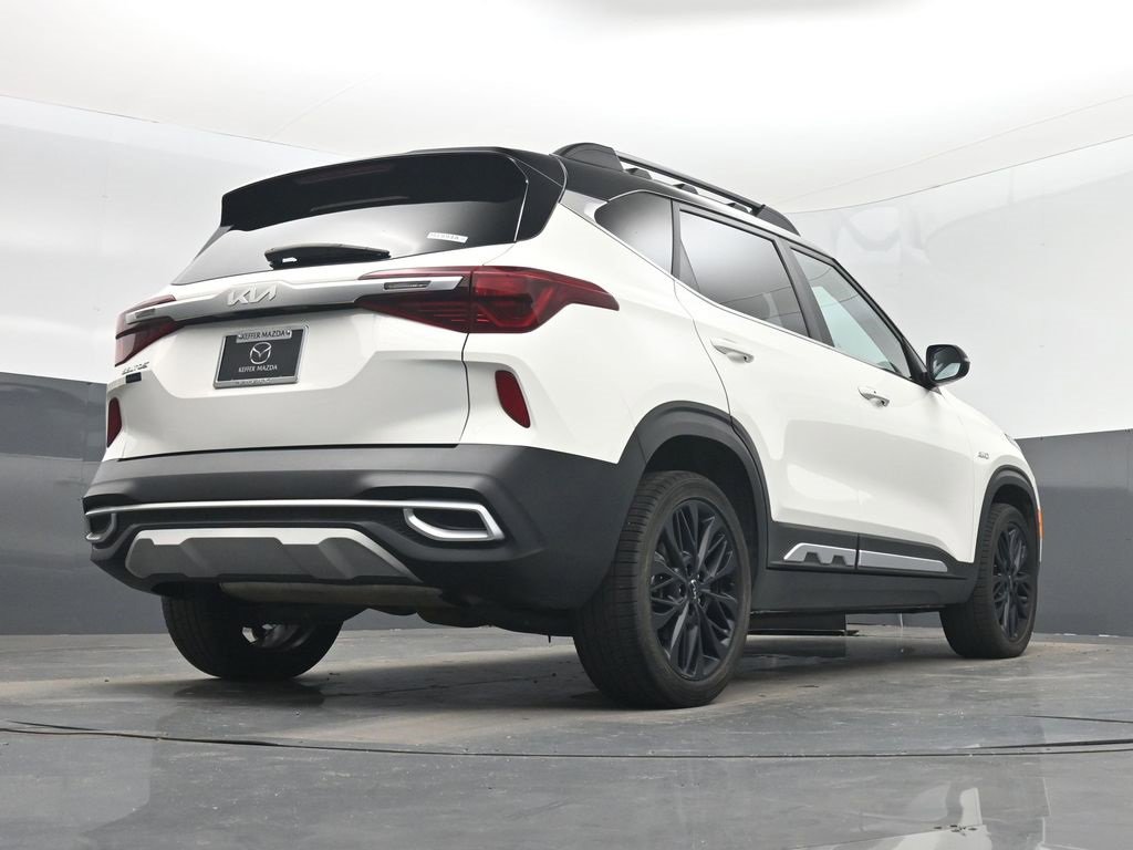 Used 2022 Kia Seltos Nightfall Edition image 24