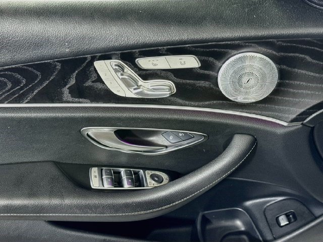 Used 2020 Mercedes-Benz E 350 4MATIC Sedan image 23