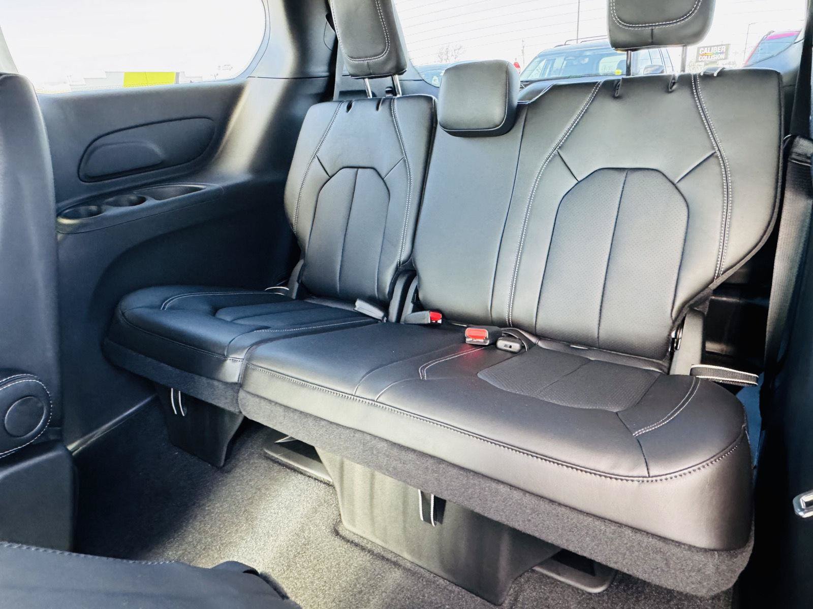 New 2026 Chrysler Voyager LX FWD image 30