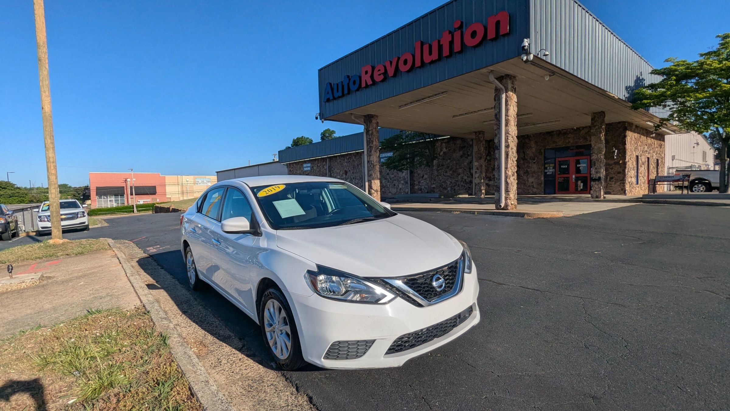 Used 2019 Nissan Sentra SV FWD image 1