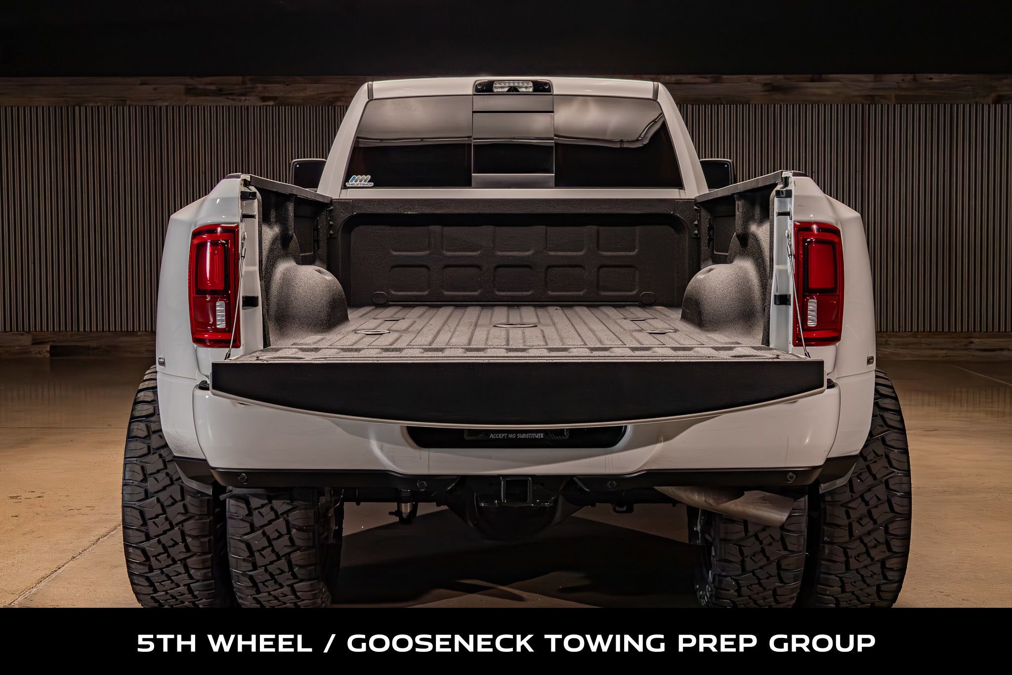 Used 2025 RAM 3500 Laramie w/ Night Edition AWD/4WD image 9