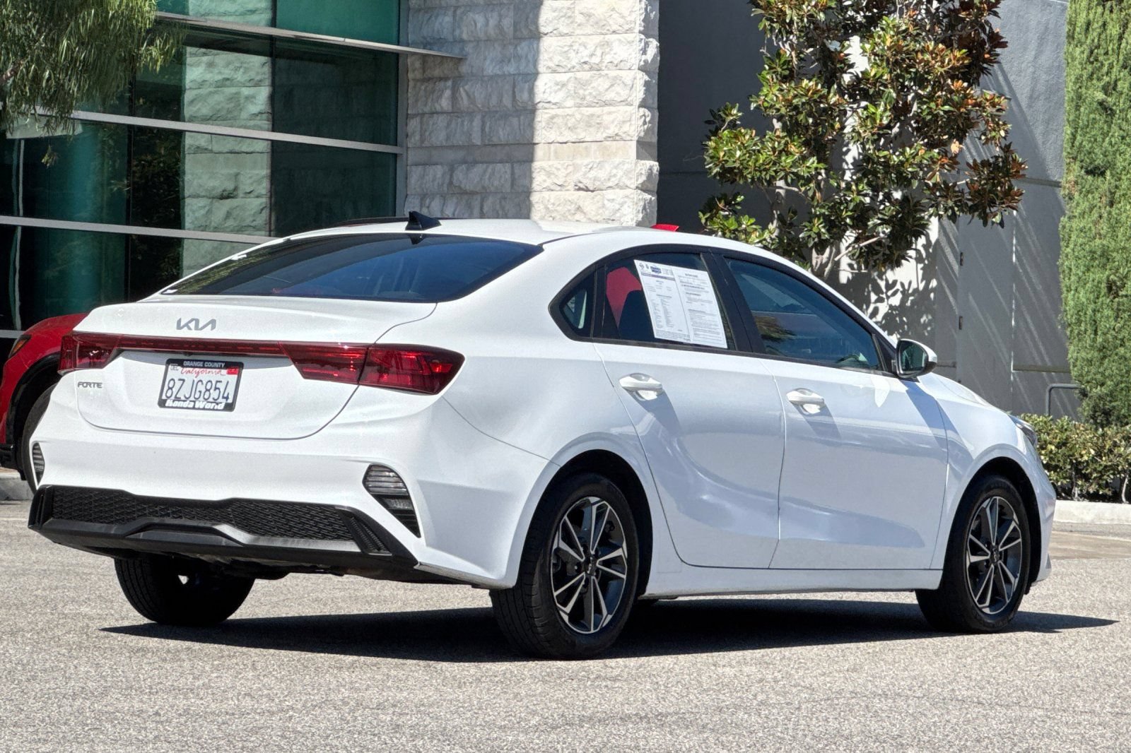 Used 2022 Kia Forte LXS FWD image 4