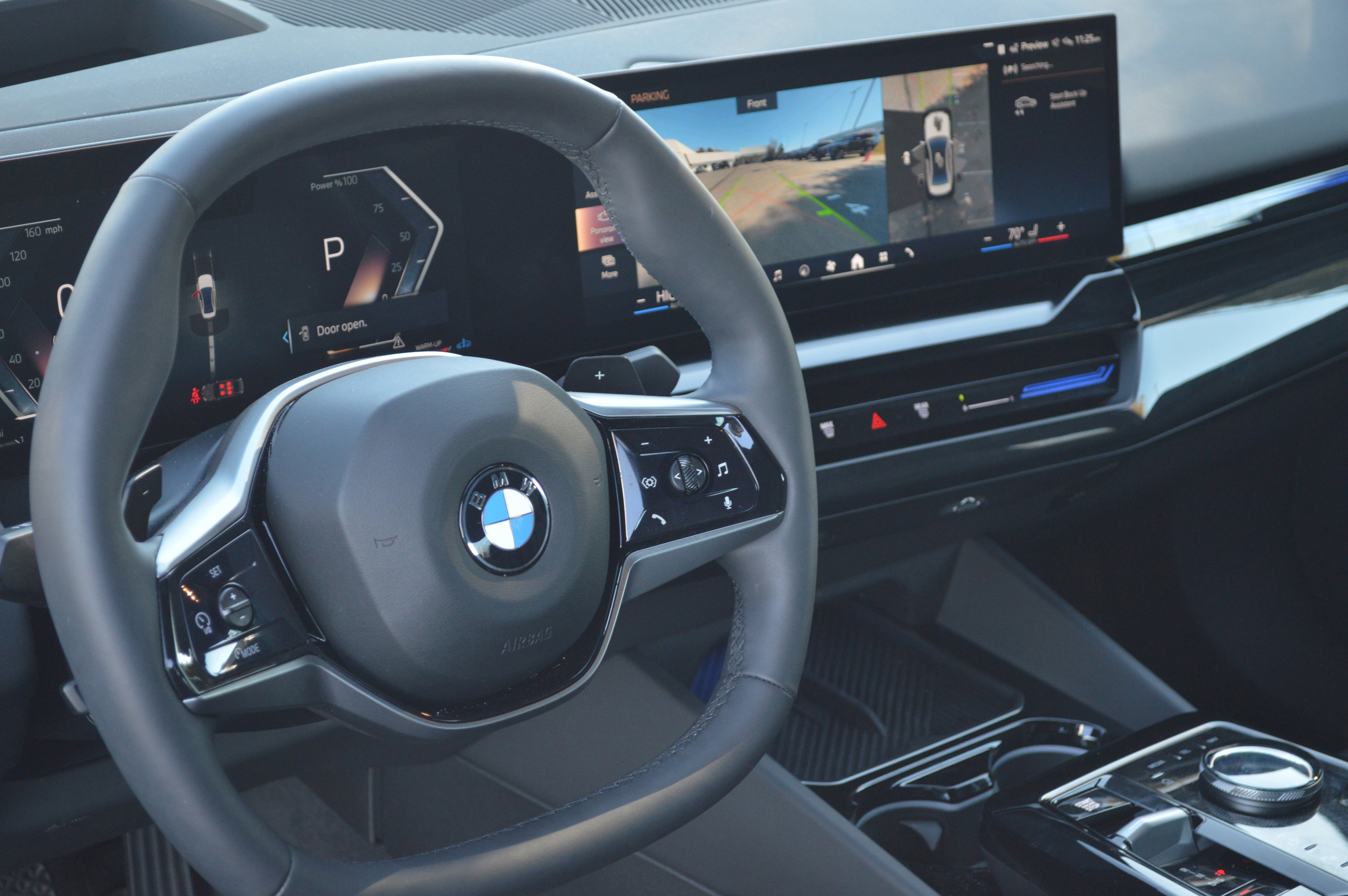 Used 2025 BMW 530i xDrive w/ Premium Package image 25